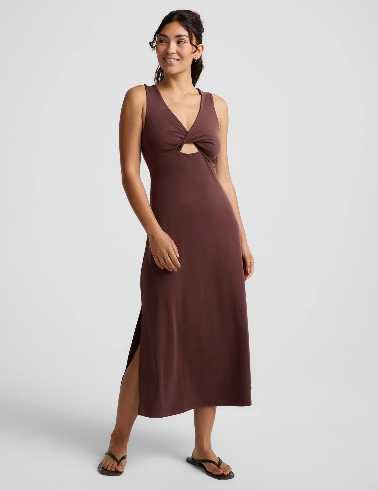 BEYOND YOGA TWIST CUTOUT MIDI DRESS ICED MOCHA