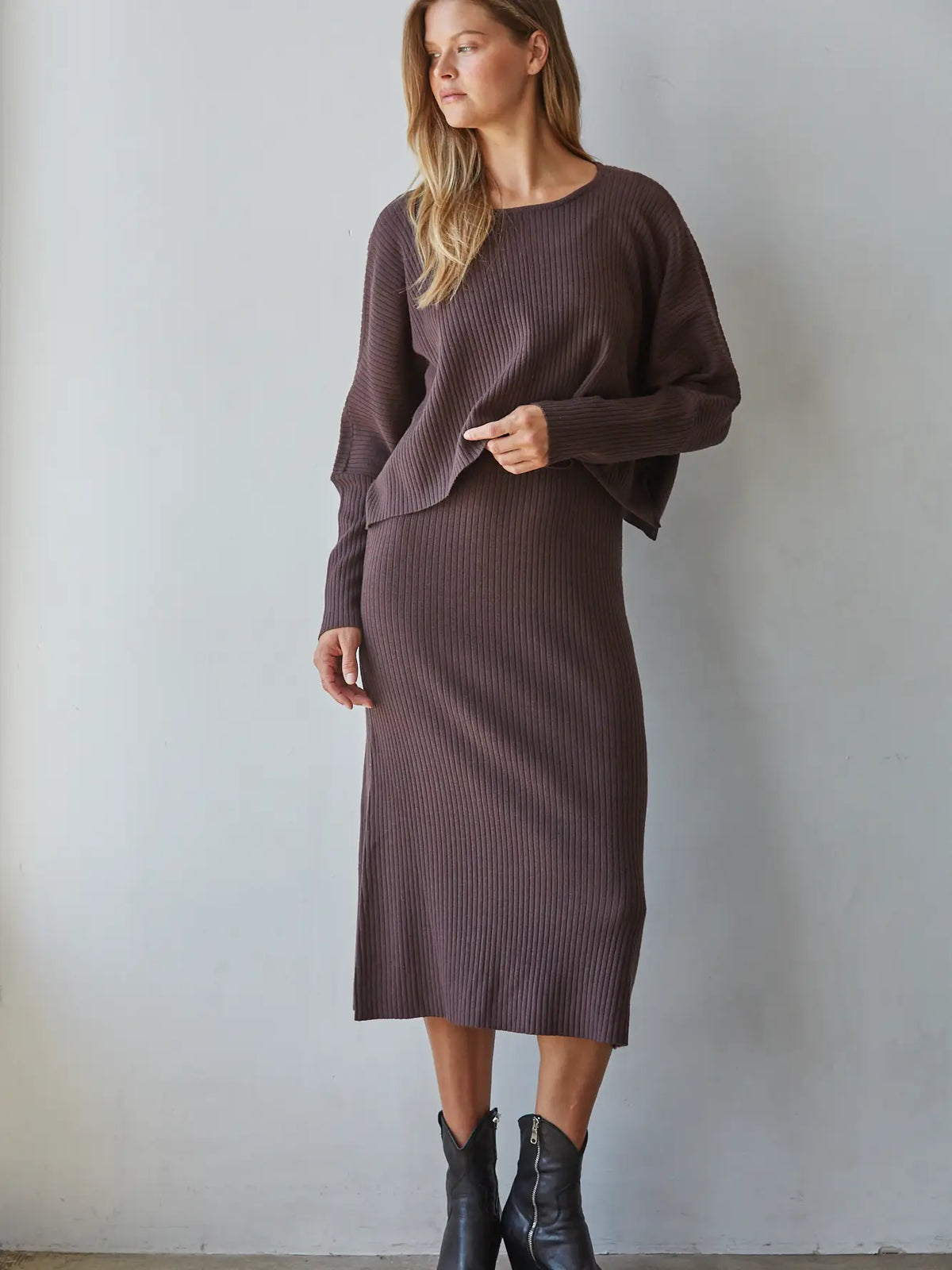 BY TOGETHER KNIT RIBBED LONG SLEEVE ROUND NECK TOP BROWN