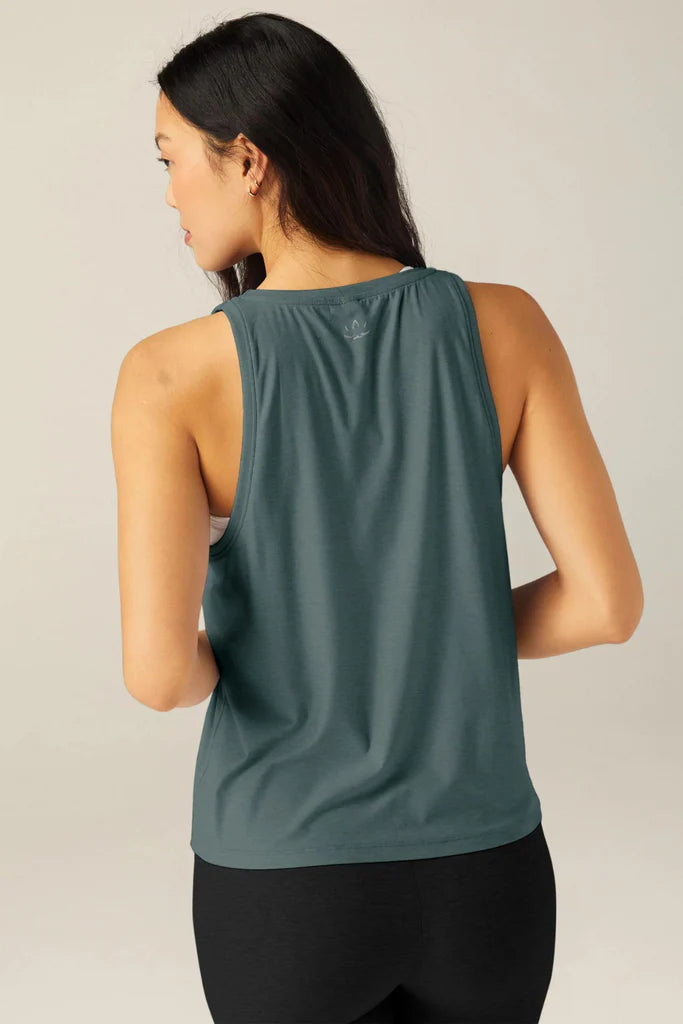 BEYOND YOGA FEATHERWEIGHT REBALANCED MUSCLE TANK STORM HEATHER