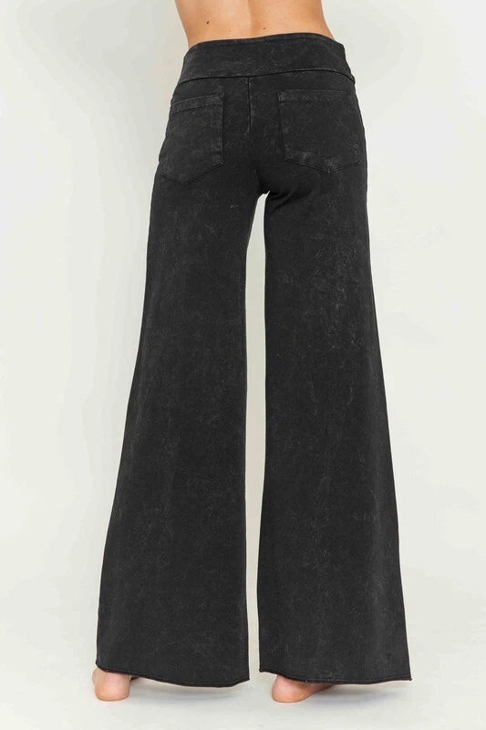 CHATOYANT MINERAL WASH WIDE LEG PANT BLACK