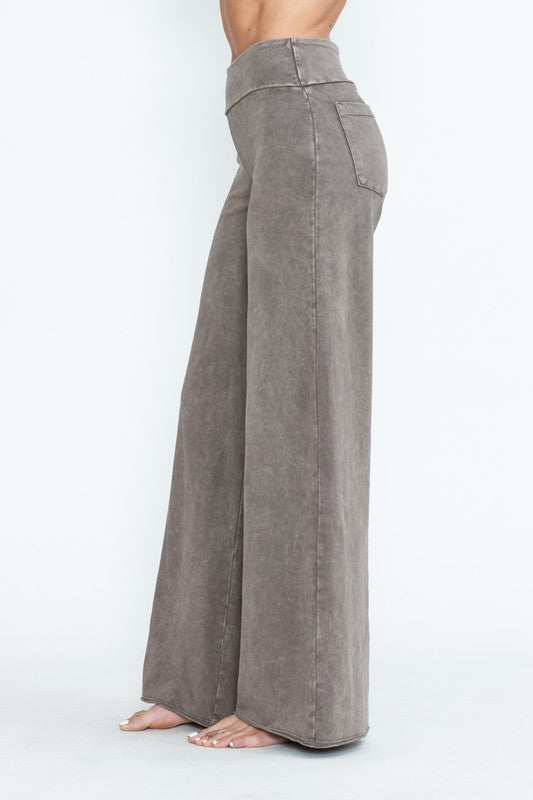 CHATOYANT MINERAL WASH WIDE LEG PANT DESERT TAUPE