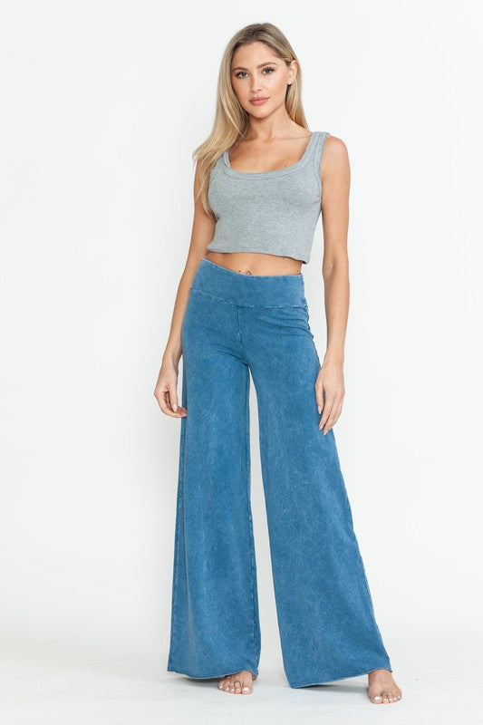 CHATOYANT MINERAL WASH WIDE LEG PANT LIGHT DENIM