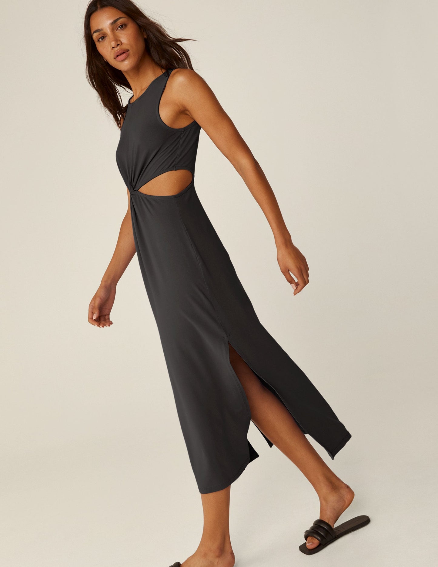 BEYOND YOGA AROUND THE WORLD FRONT TWIST DRESS BLACK