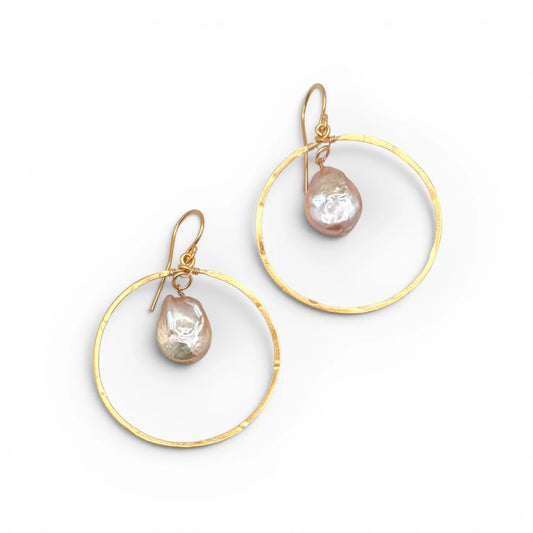 FLYING LIZARD DESIGN BLUSH PINK PEARL GOLD HOOP EARRINGS 1
