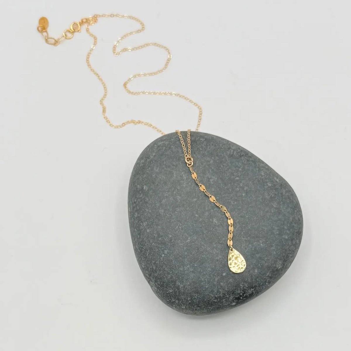 FLYING LIZARD DESIGN COASTAL CHIC DAPPED CHAIN LARIAT NECKLACE HAMMERED TEARDROP