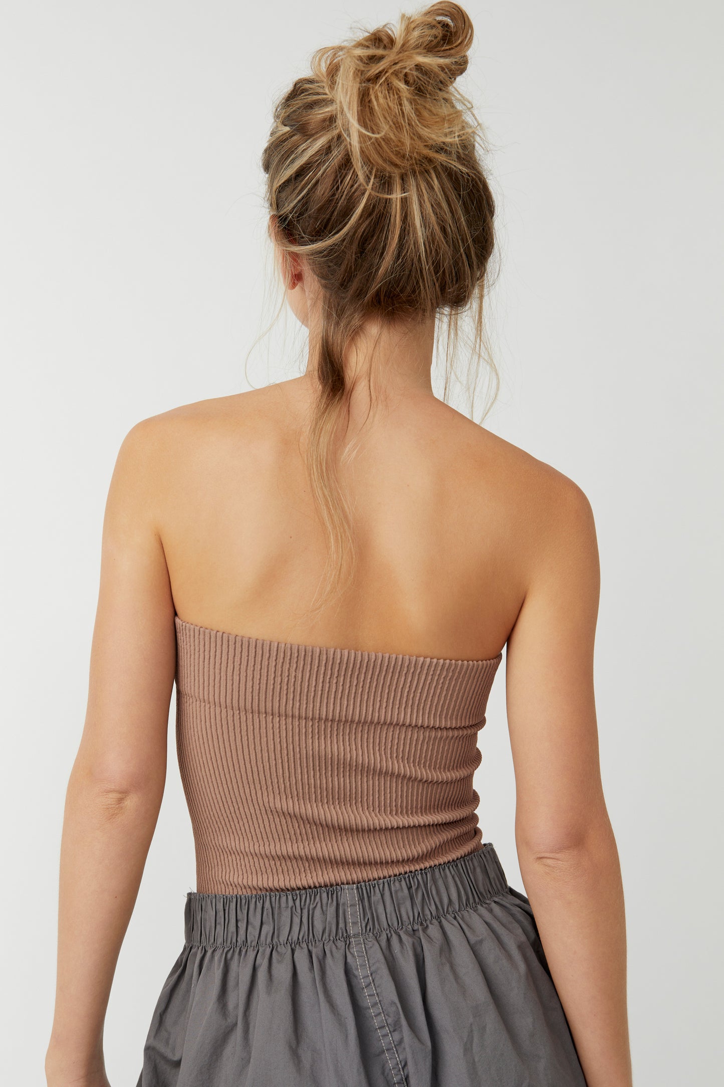 FREE PEOPLE RIBBED SEAMLESS TUBE COCOA