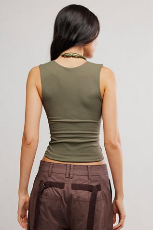 FREE PEOPLE CLEAN LINES MUSCLE CAMI ADVENTURER