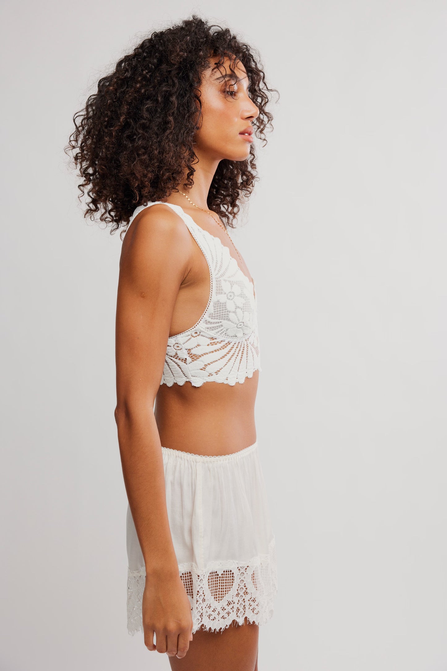 FREE PEOPLE INTIMATELY PETAL PARTY PLUNGE BRALETTE CLEAN IVORY