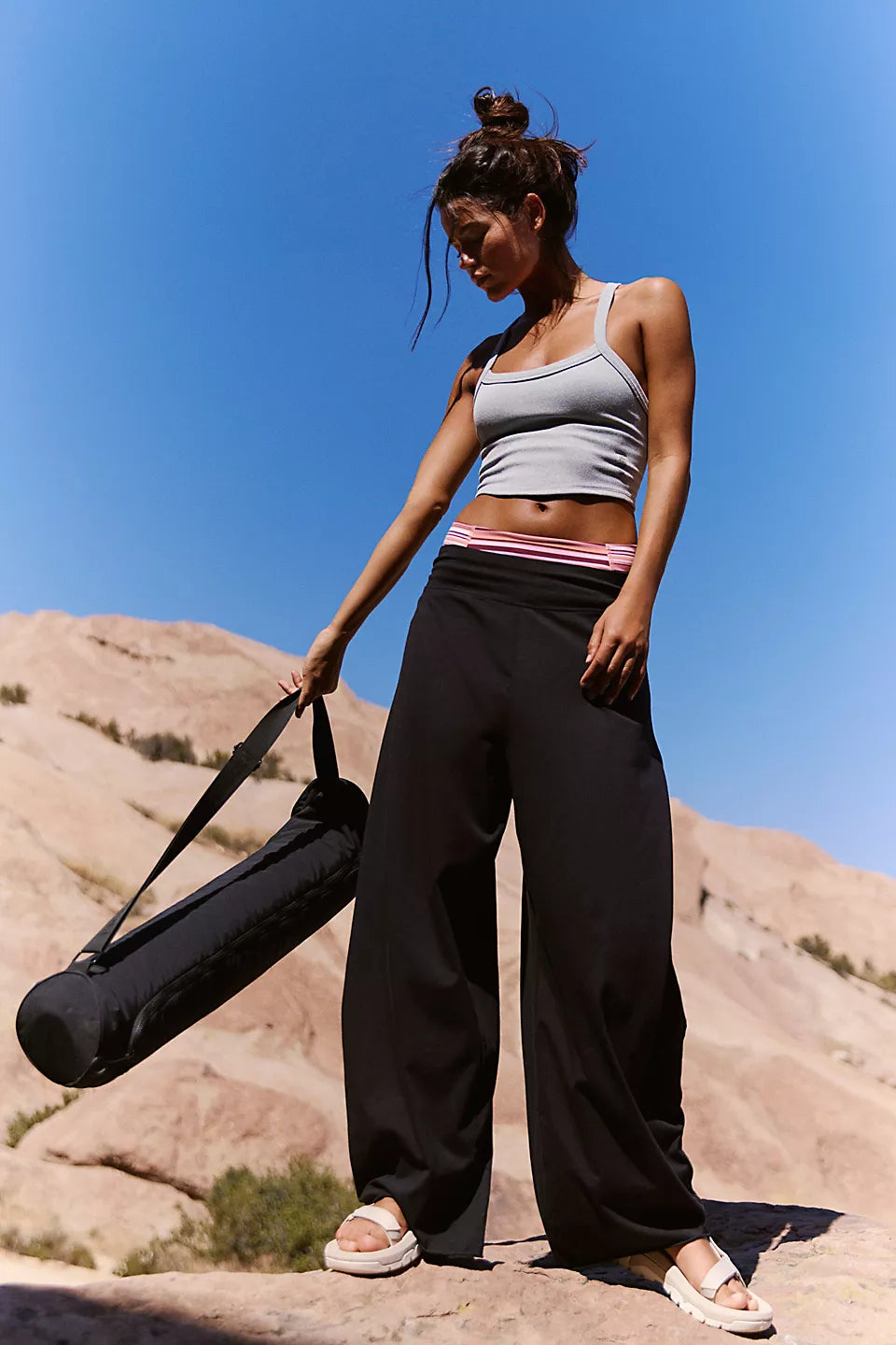 FREE PEOPLE MOVEMENT HOT SHOT EASY PANT SOLID BLACK