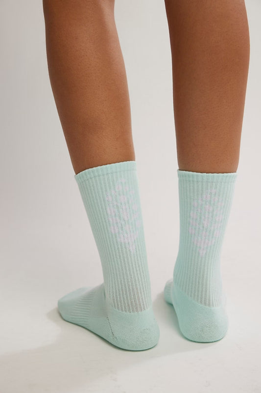 FREE PEOPLE MOVEMENT LAST LAP TUBE SOCK PISTACHIO/WHITE