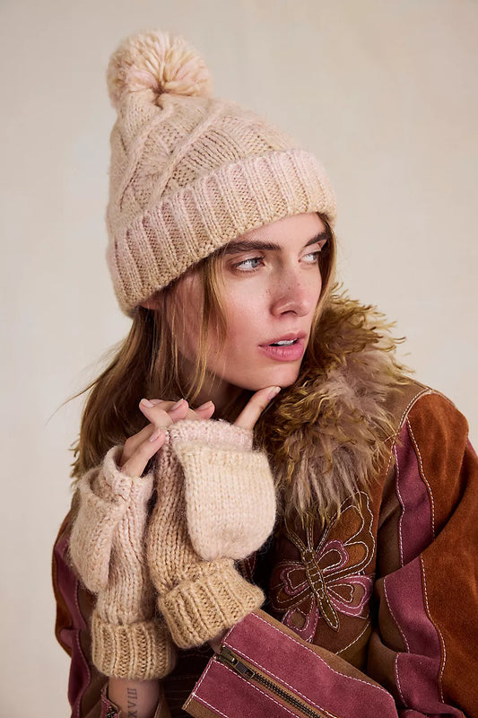 FREE PEOPLE RAINBOW RUN HAT + GLOVE SET IVORY