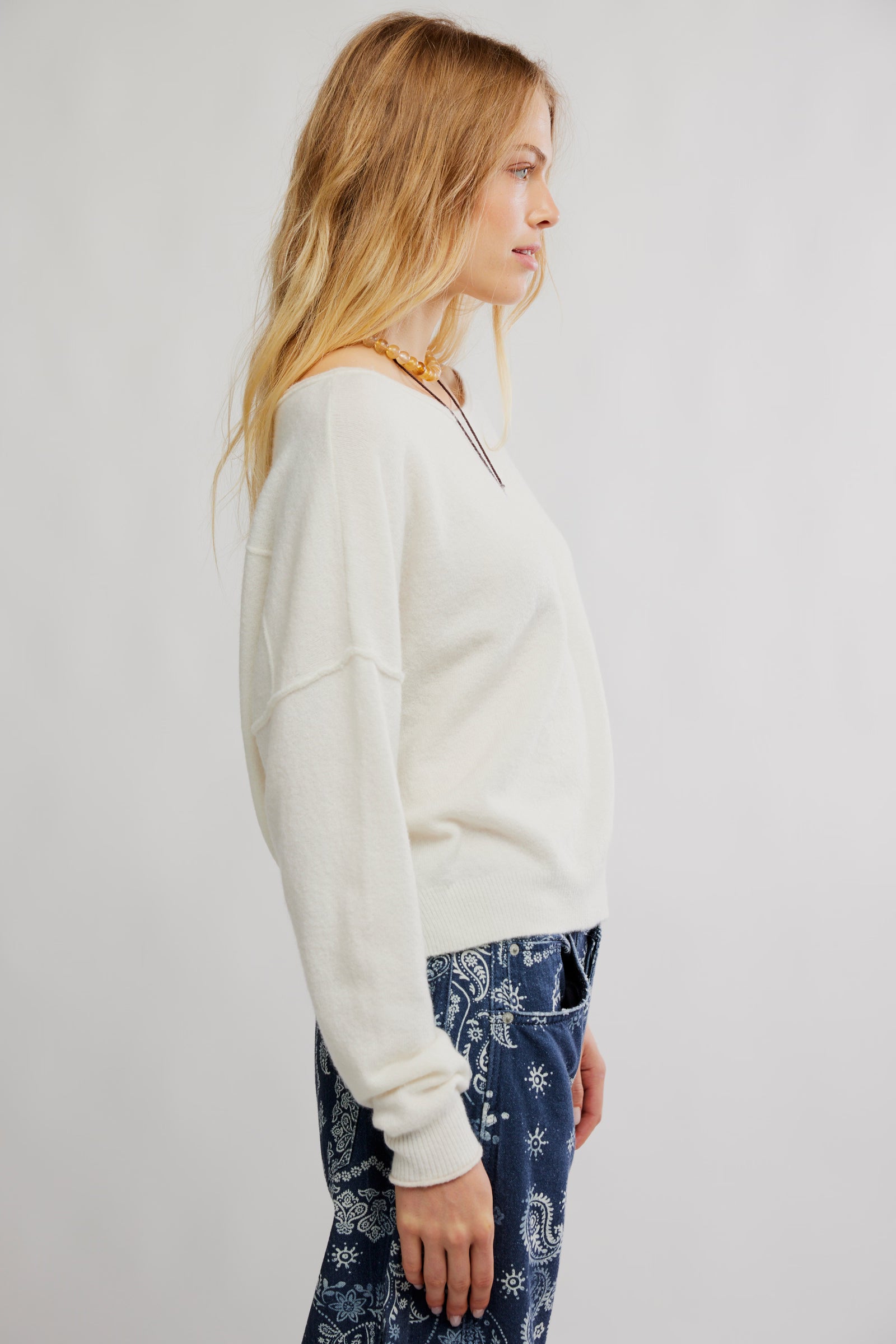 FREE PEOPLE SEE ME PULLOVER WHITE