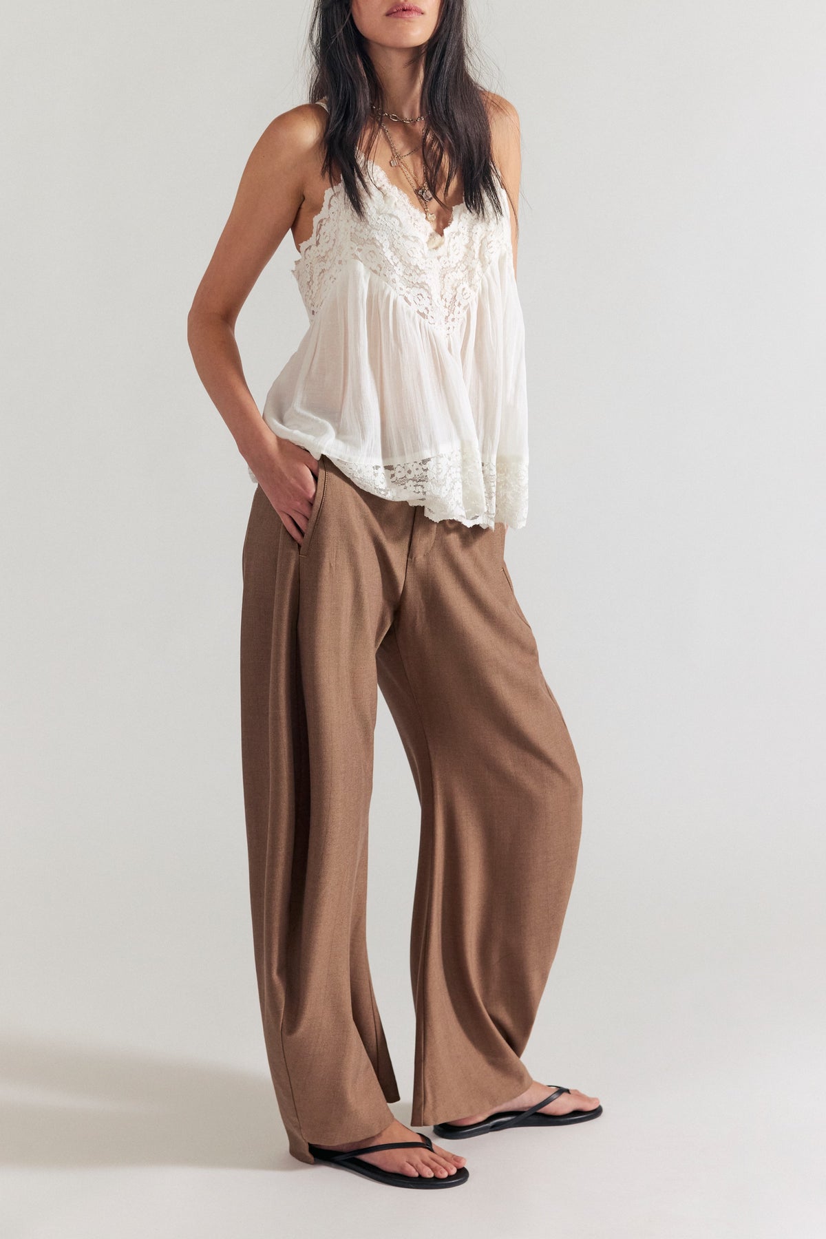 FREE PEOPLE SPOTLIGHT BARREL TROUSER CINNAMON BROWN COMBO