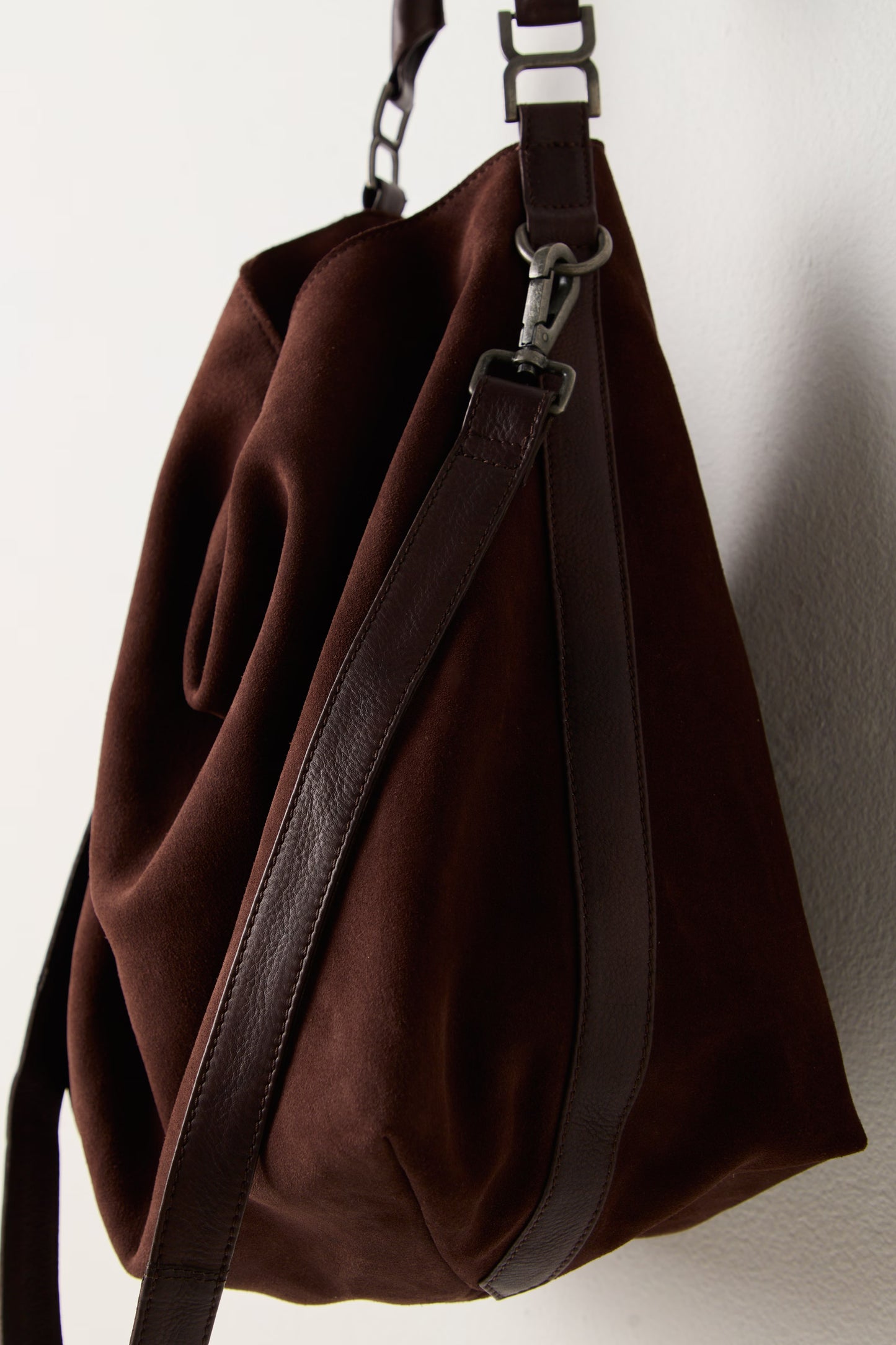 FREE PEOPLE SUZIE SUEDE SLOUCHY OVERSIZED TOTE BAG ESPRESSO