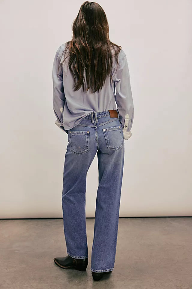 FREE PEOPLE  We The Free Tennessee Low-Rise Boyfriend Jeans Cowboy Romance
