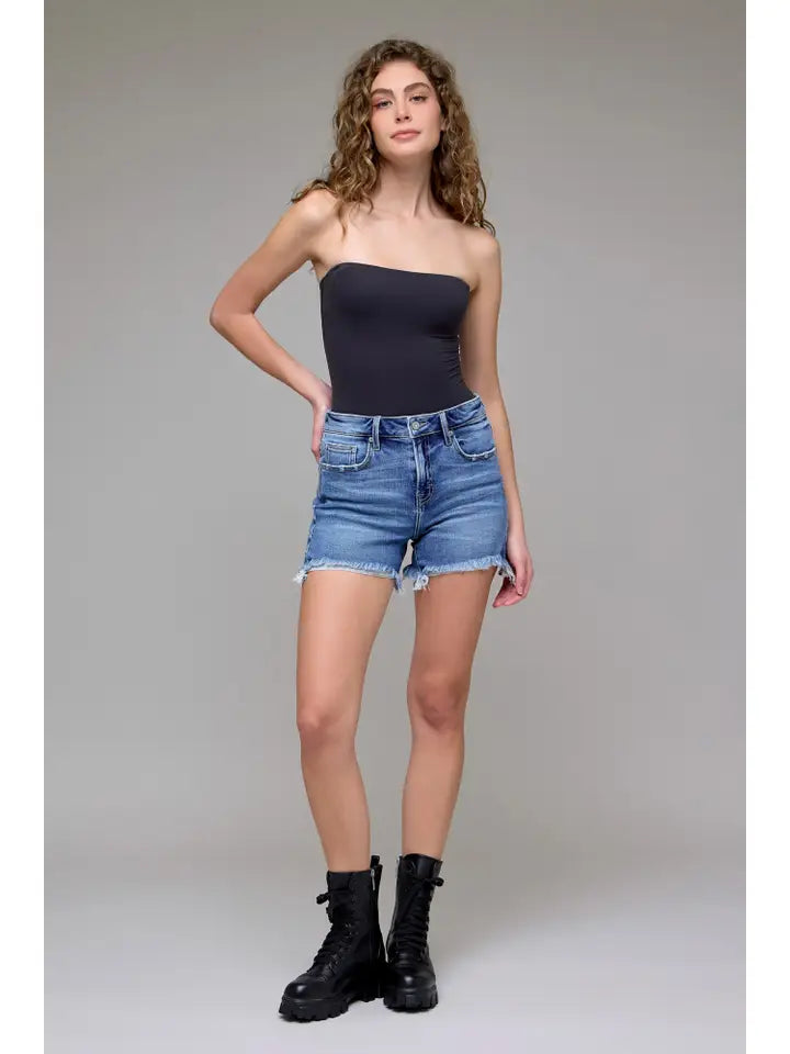 HIDDEN JEAN MEDIUM WASH FRAYED HEM BOYFRIEND SHORT
