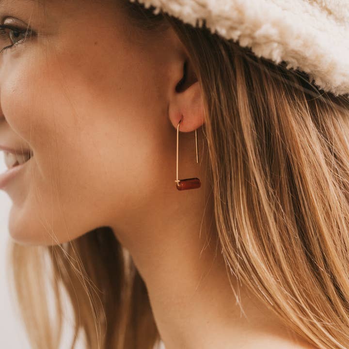 JAXKELLY DROP-CARNELIAN AGATE-GOLD EARRINGS- CREATIVITY