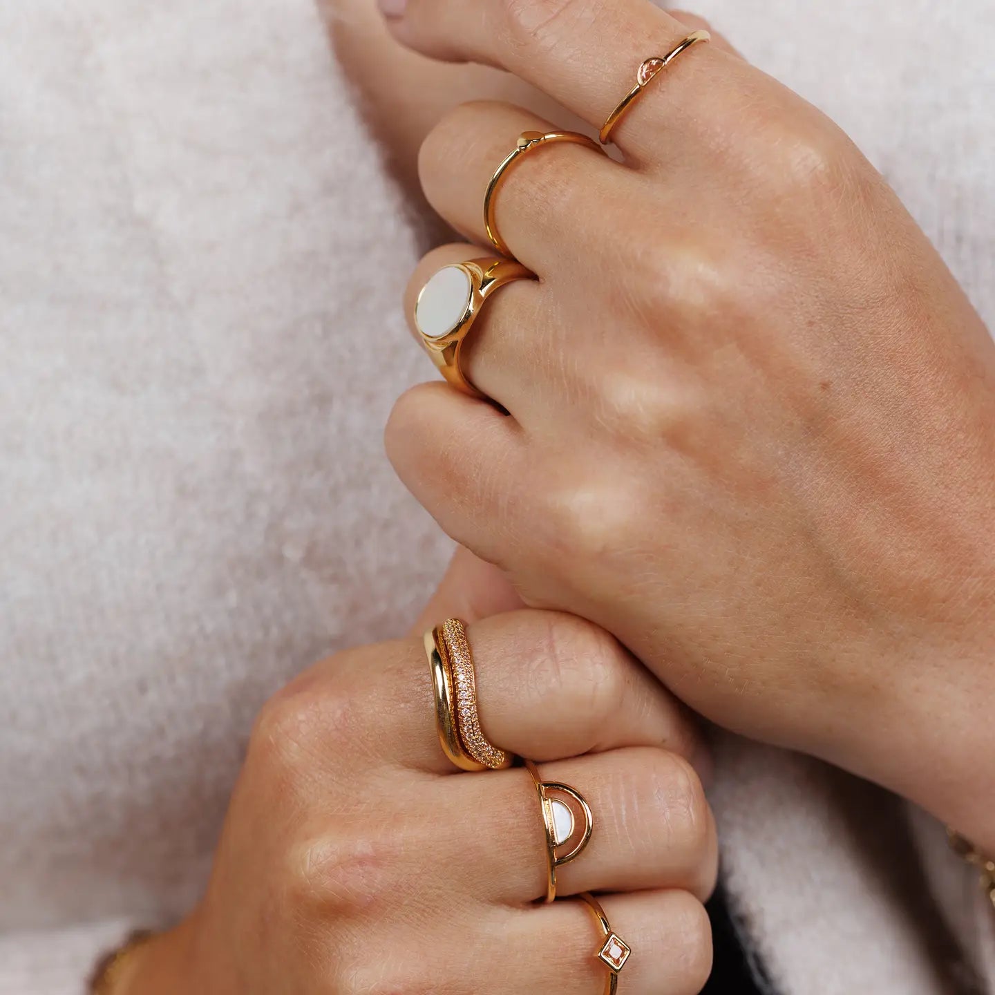 JAXKELLY GOLD RINGS PAVE WAVE CHAMPAGNE CZ MULTIPLE SIZES