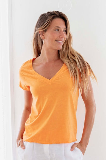 MILA ORGANIC COTTON AVA SHORT SLEEVE V NECK RAW TOP SUN