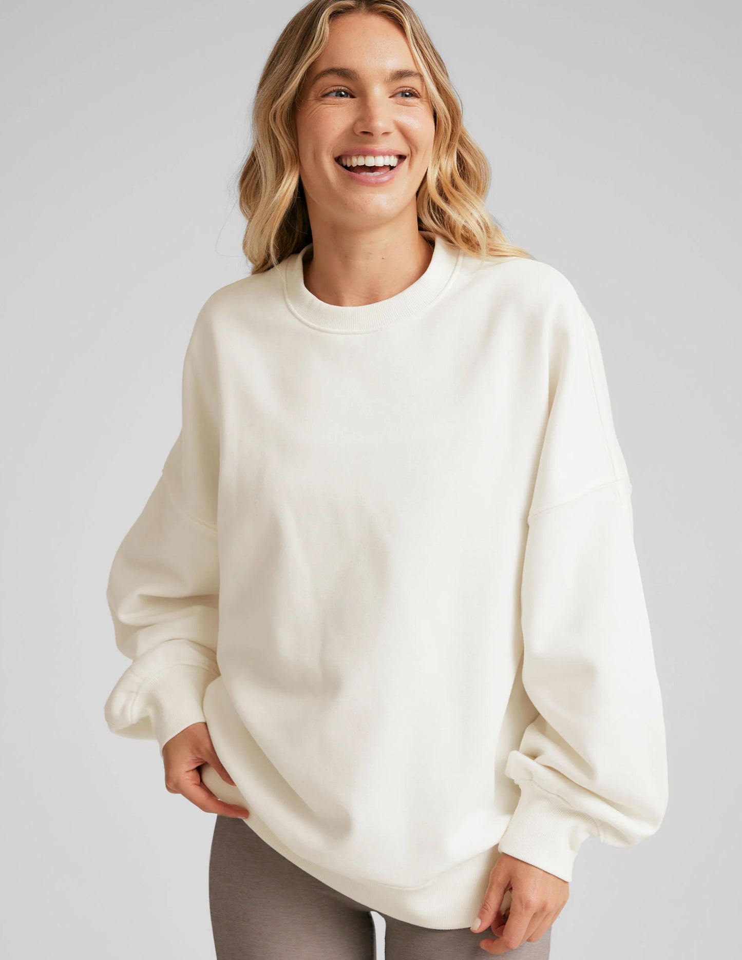 BEYOND YOGA LUXEFLEECE OVERSIZED SWEATSHIRT FRESH SNOW