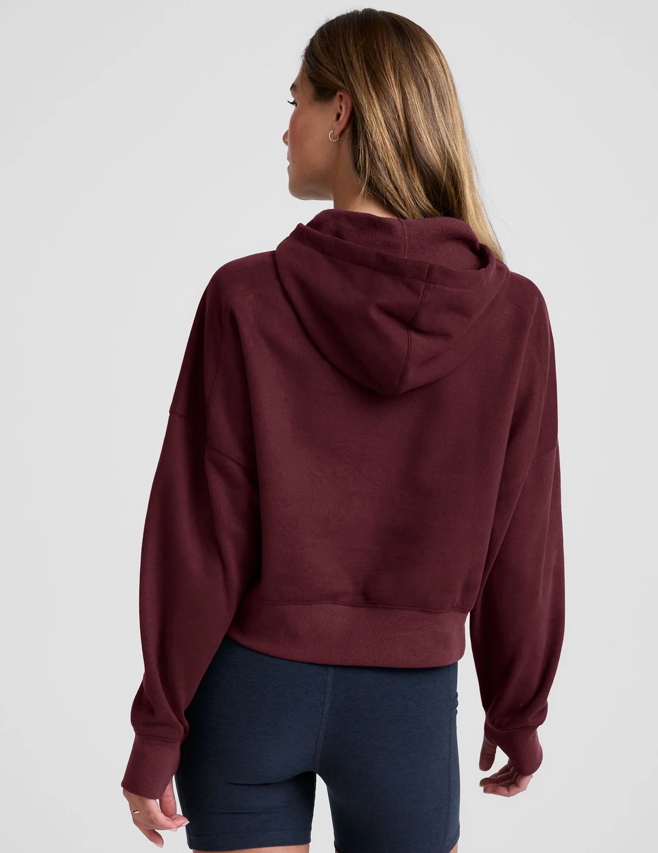 BEYOND YOGA LUXEFLEECE CROPPED HOODIE DARK CHERRY