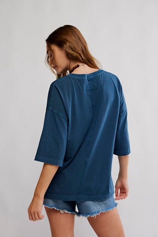 FREE PEOPLE PERFECT OVERSIZED TEE VARSITY NAVY