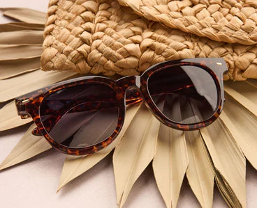 PEEPERS SUNGLASSES LOLA POLARIZED SUNGLASSES LEOPARD TORTOISE