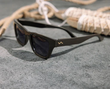 PEEPERS SUNGLASSES SAVVY POLARIZED SUNGLASSES COFFEE