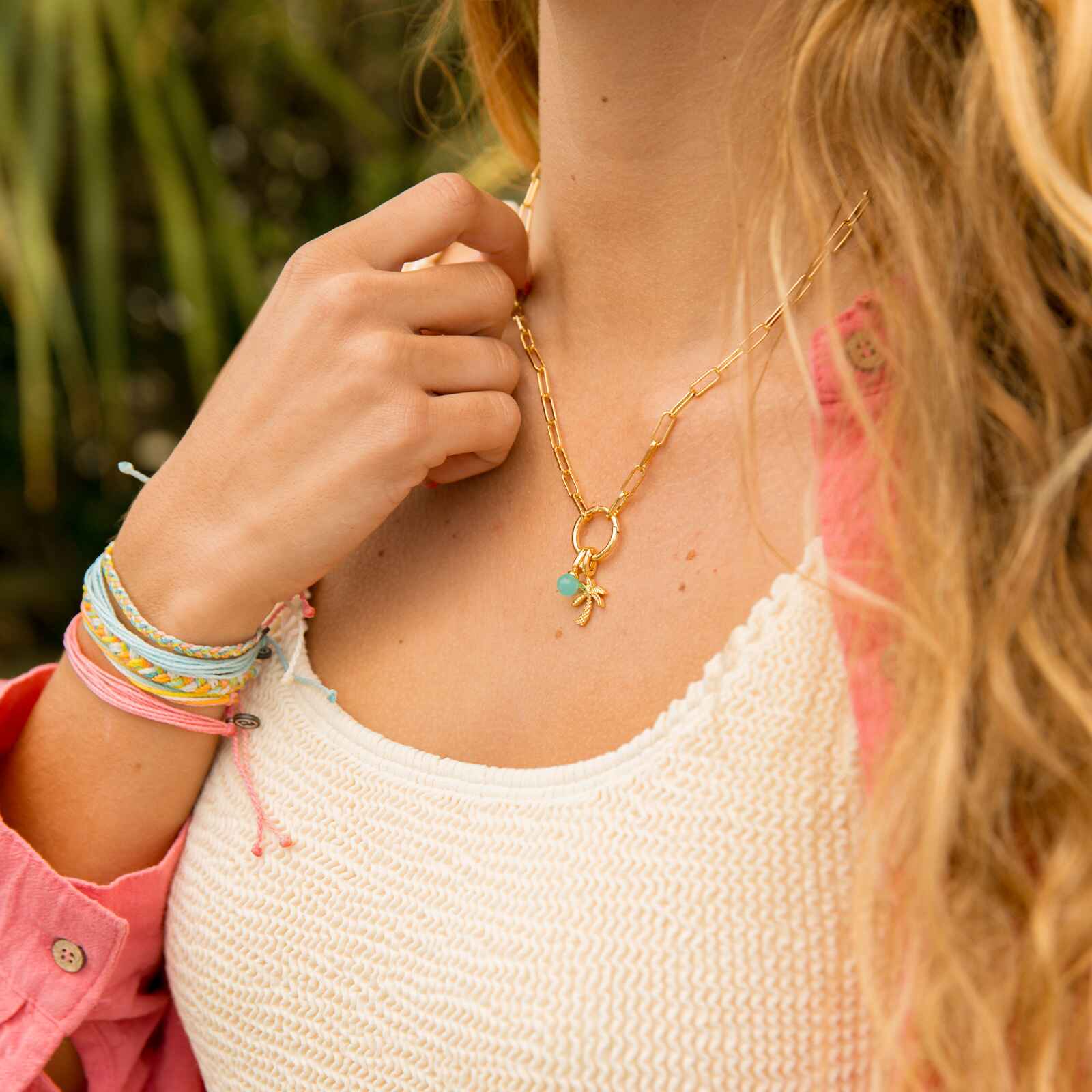 PURA VIDA HARPER CHALCEDONY BEAD CHARM GOLD