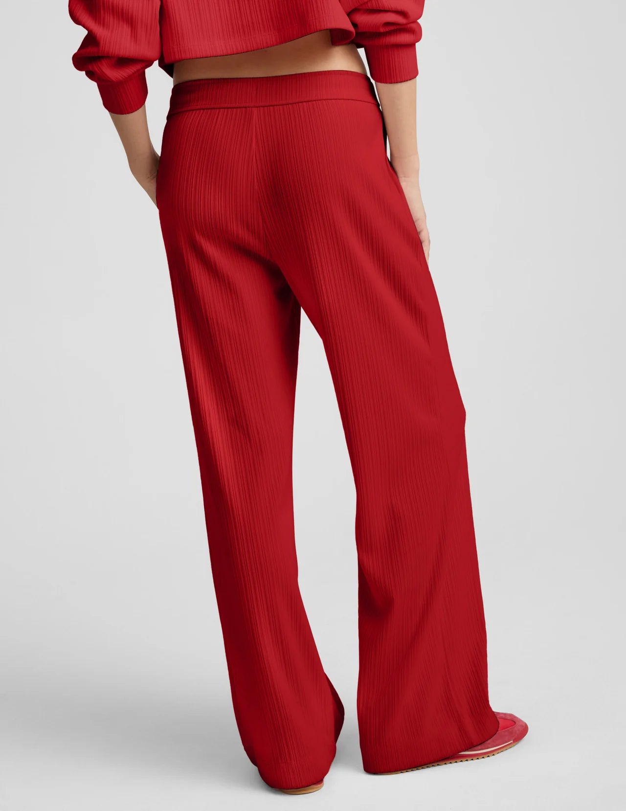 BEYOND YOGA BREATHE EASY RIBBED WIDE LEG PANT HOLLY RED