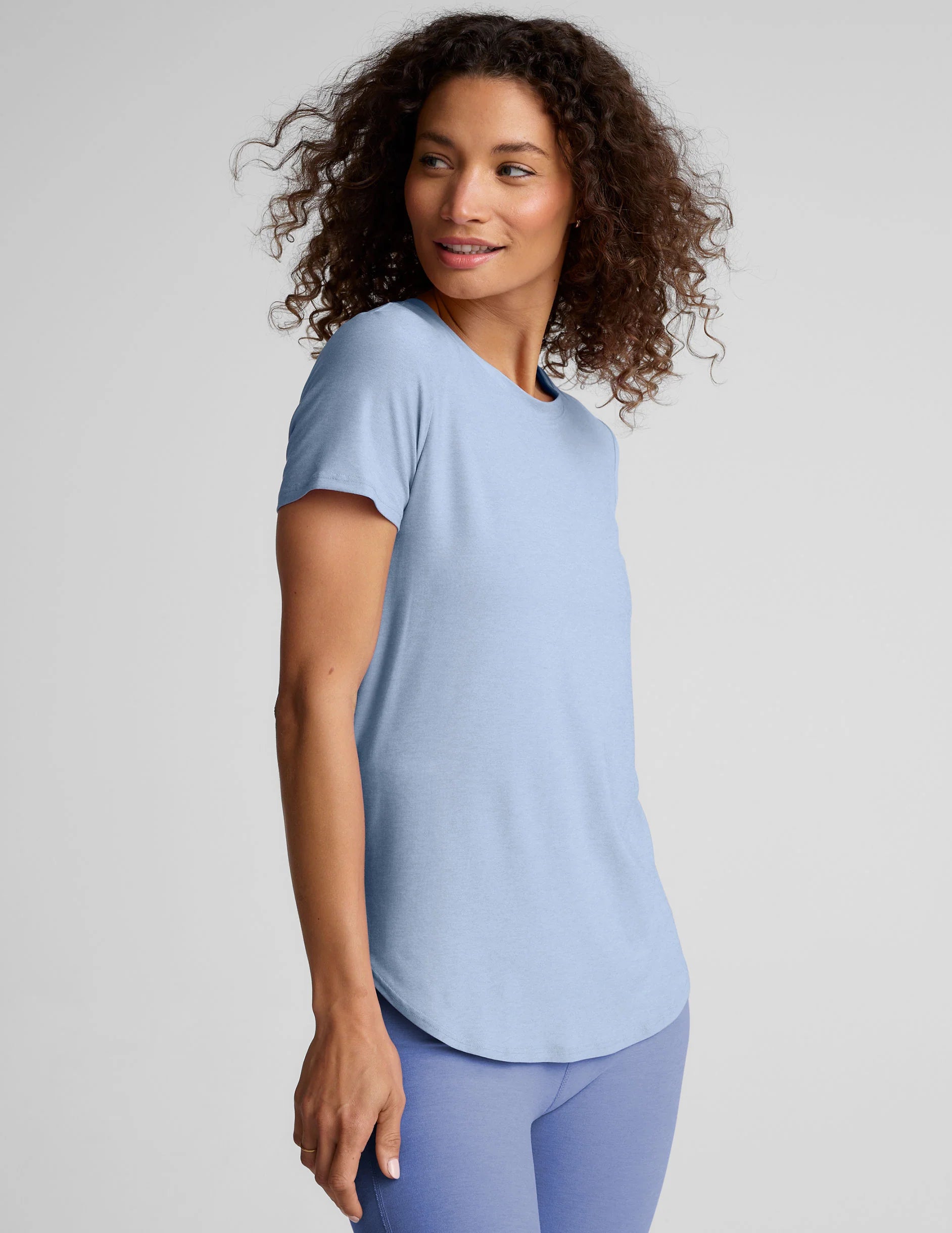 BEYOND YOGA FEATHERWEIGHT ON THE DOWN LOW TEE BLUE ZEN HEATHER