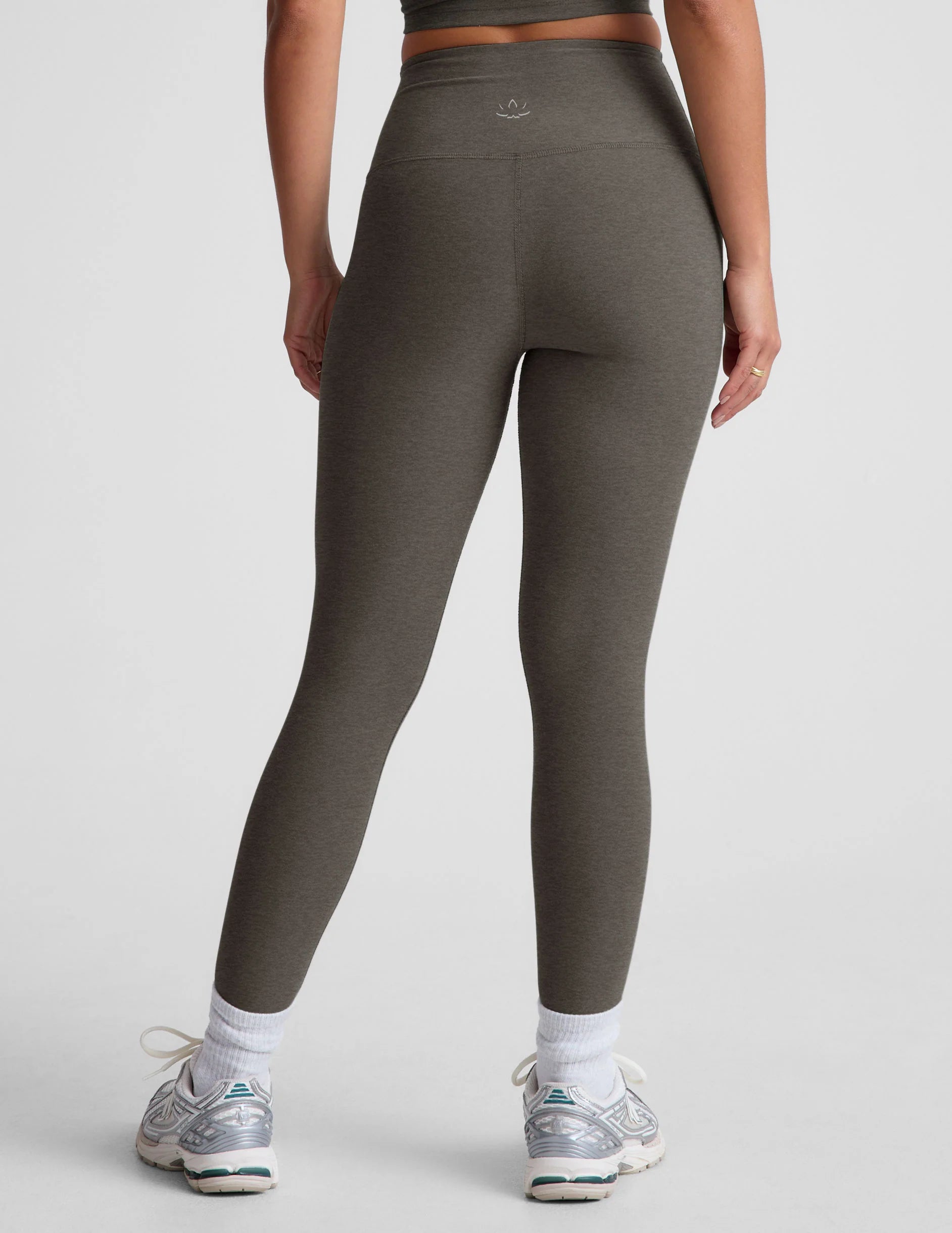 BEYOND YOGA CAUGHT IN THE MIDI HIGH WAISTED LEGGING True Gray Heather