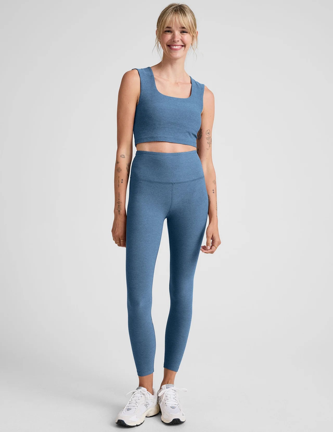 BEYOND YOGA CAUGHT IN THE MIDI HIGH WAISTED LEGGING WASHED DENIM