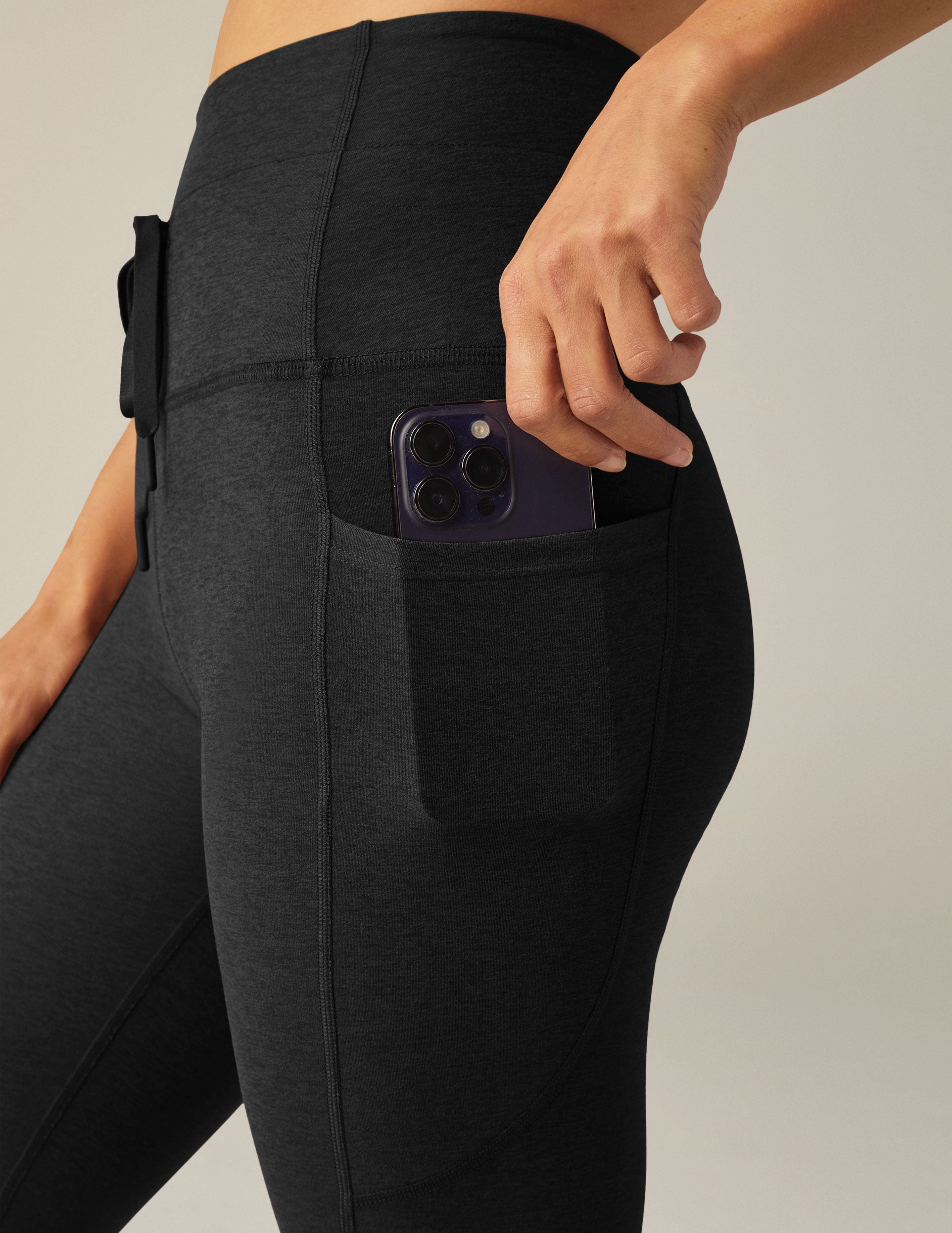 BEYOND YOGA SPACEDYE GO POCKET HIGH WAISTED MIDI LEGGING DARKEST NIGHT