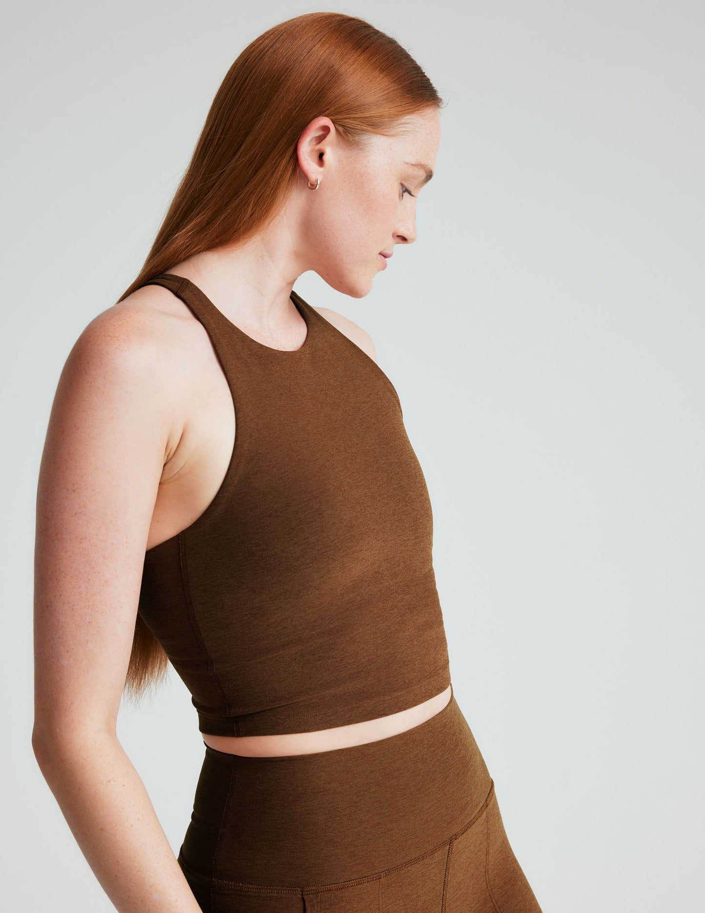 BEYOND YOGA SPACEDYE REFOCUS CROPPED TANK BOLD MOCHA HEATHER