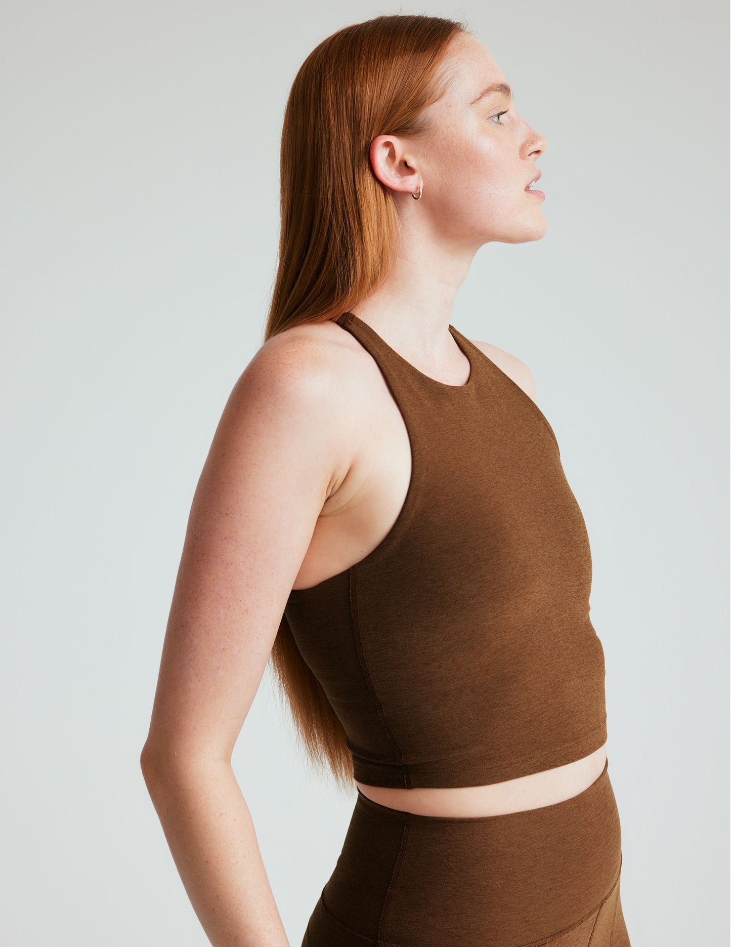 BEYOND YOGA SPACEDYE REFOCUS CROPPED TANK BOLD MOCHA HEATHER