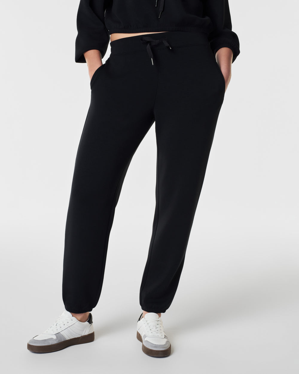 SPANX AIR ESSENTIALS JOGGER VERY BLACK