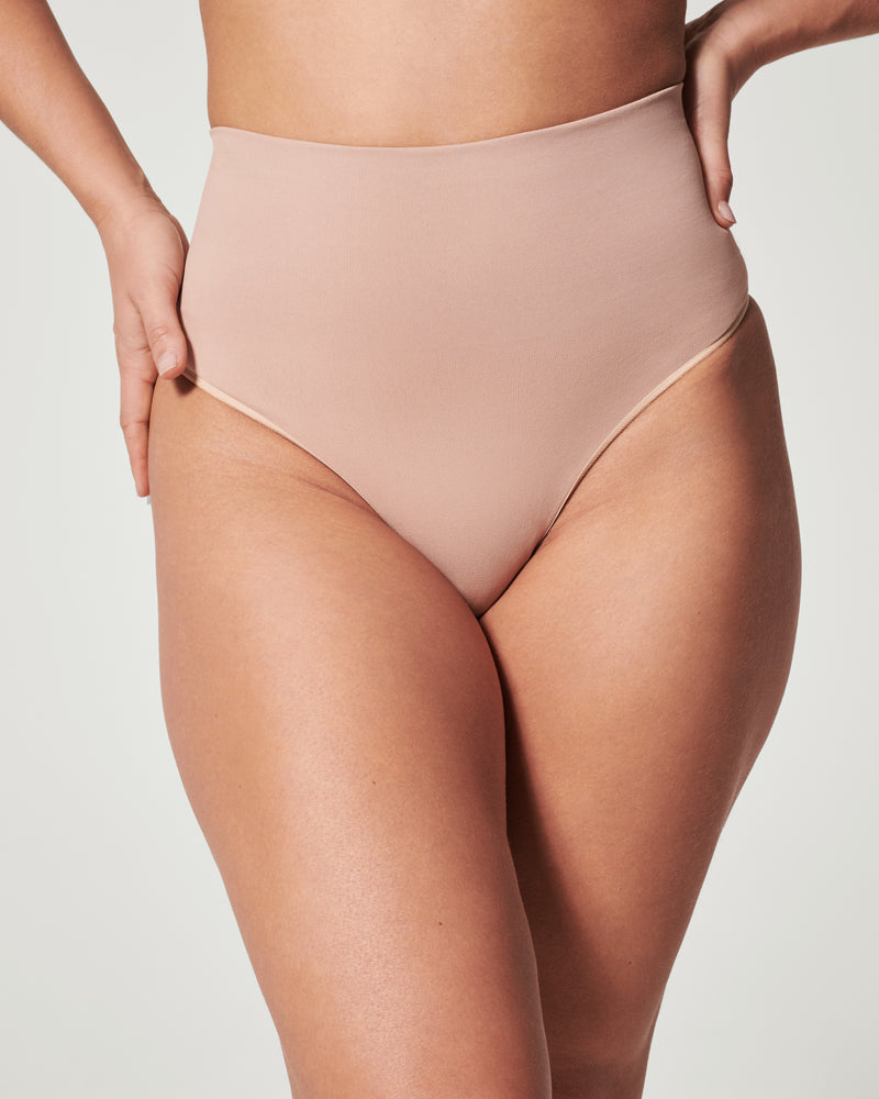 SPANX EXTRAORDINARY SHAPING THONG TOASTED OATMEAL