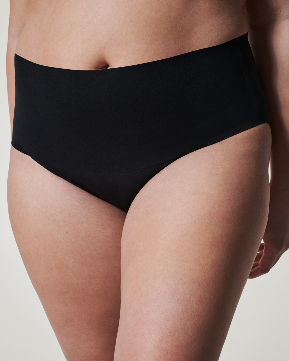 SPANX UNDIE-TECTABLE SMOOTHING BRIEF VERY BLACK