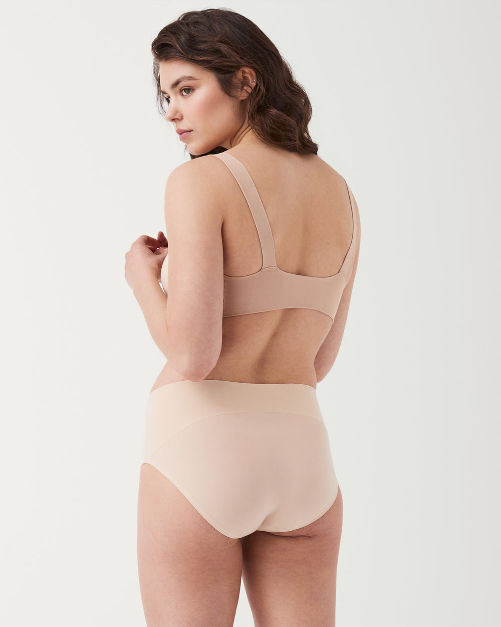 SPANX UNDIE-TECTABLE SMOOTHING BRIEF SOFT NUDE