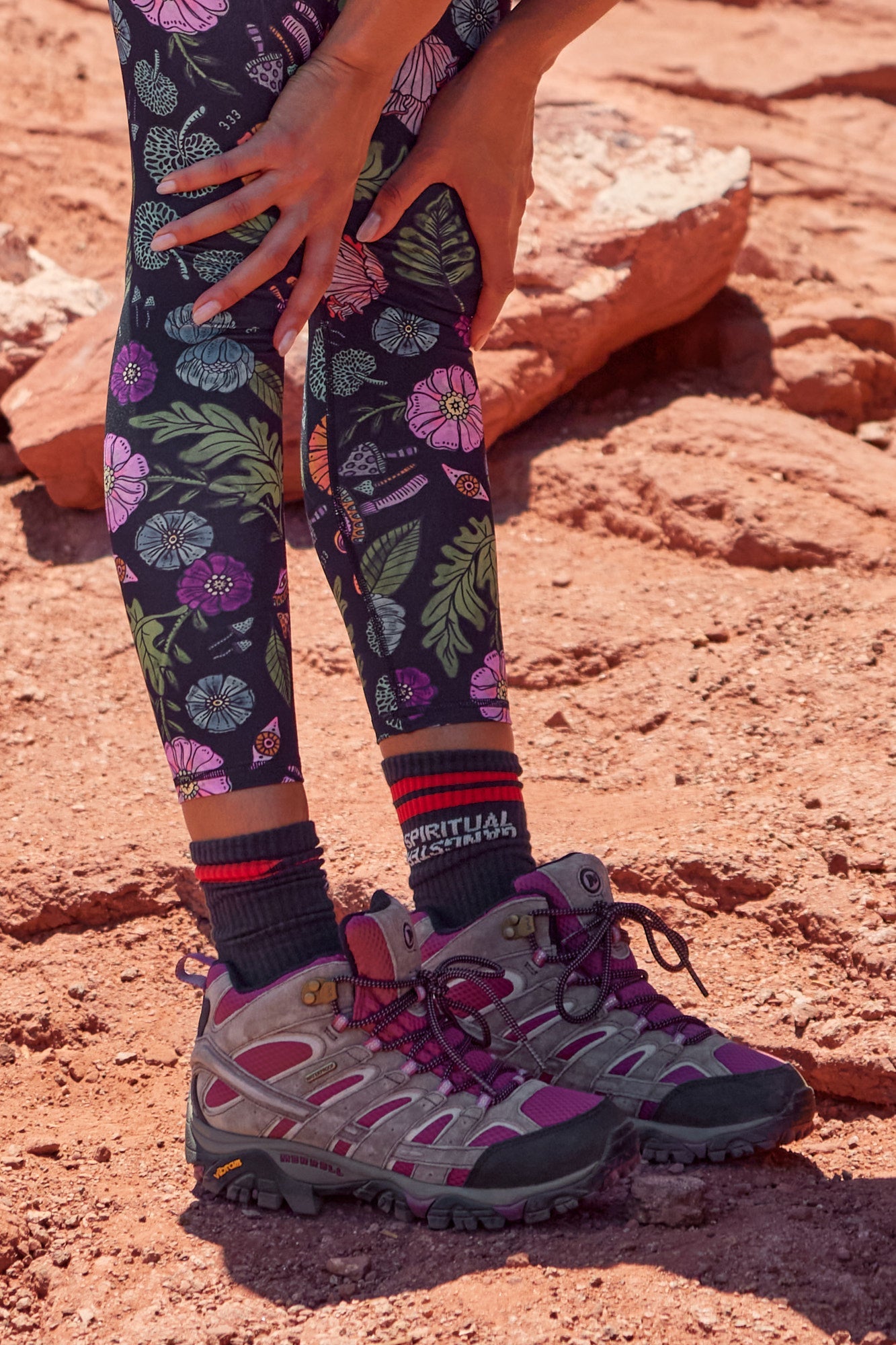 SPIRITUAL GANGSTER SG HIGH VIBE CREW SOCK ASH/ RED HORIZON