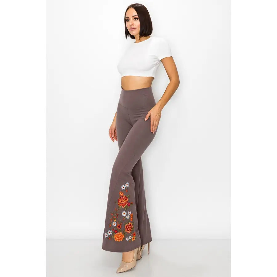 T PARTY FLORAL EMBROIDERY FLARE FOLDOVER PANTS MOCHA