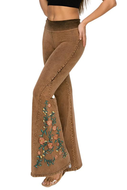T PARTY FLOWER EMBROIDERY FLARE PANTS MINERAL CAMEL