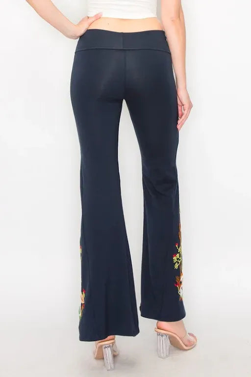 T PARTY MUSHROOM FANTASY EMBROIDERY FLARE PANTS NAVY