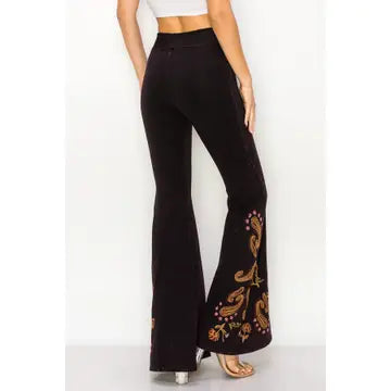 T PARTY PAISLEY EMBROIDERY FLARE FOLDOVER PANTS BLACK