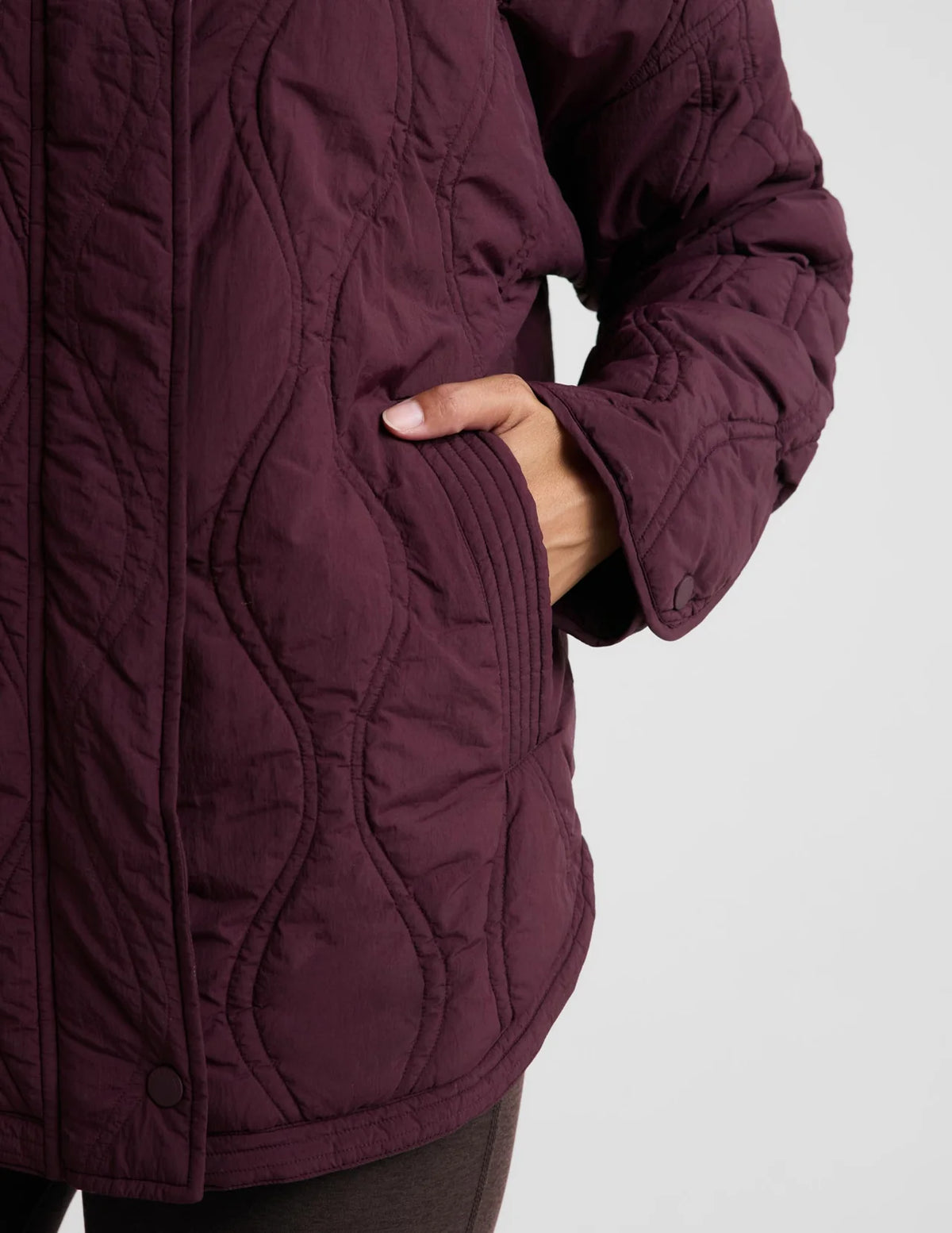 BEYOND YOGA ROAM QUILTED FULL ZIP LIGHTWEIGHT JACKET CABERNET