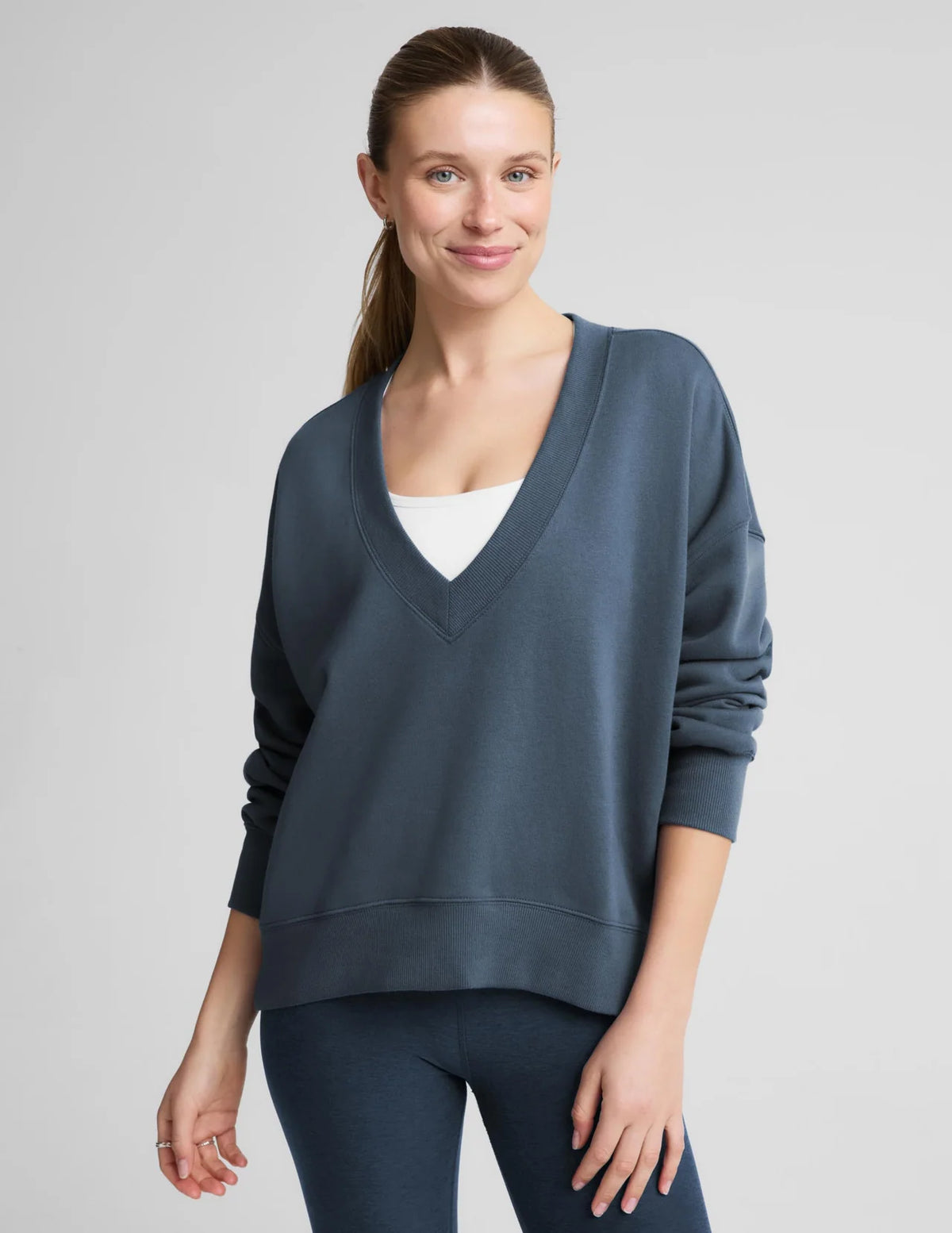 BEYOND YOGA LuxeFleece 2.0™ V-Neck Sweatshirt BLUE TUNDRA