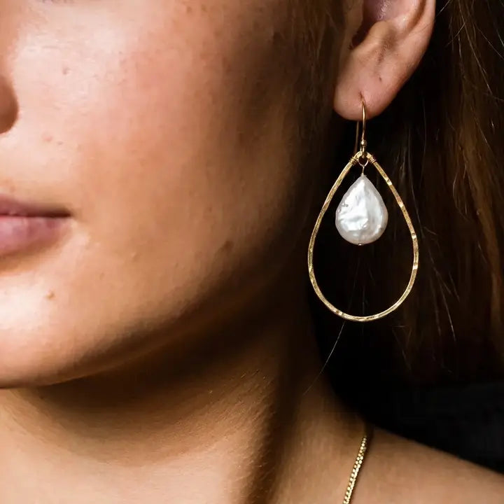 FLYING LIZARD DESIGN ORGANIC PEARL TEARDROP HOOP EARRINGS 