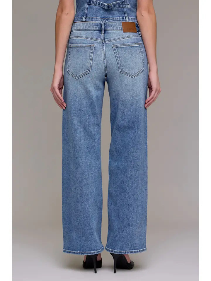 HIDDEN JEAN MID RISE CLEAN LOGAN DAD JEAN MEDIUM WASH 33 " INSEAM