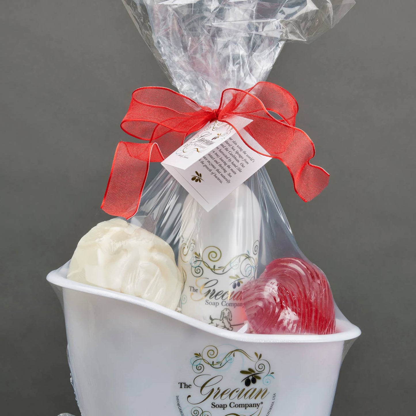 GRECIAN SOAP COMPANY VALENTINES DAY BATHTUB GIFT SET ALMOND SCENT Media 1 of 1